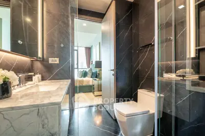  2 Bedrooms Condo at The Monument Thonglo-2