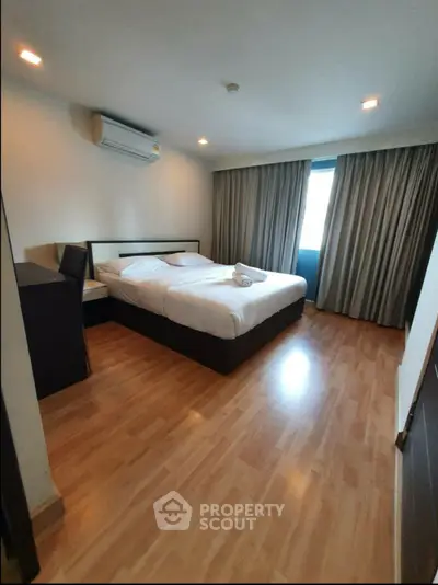  2 Bedrooms Condo -2