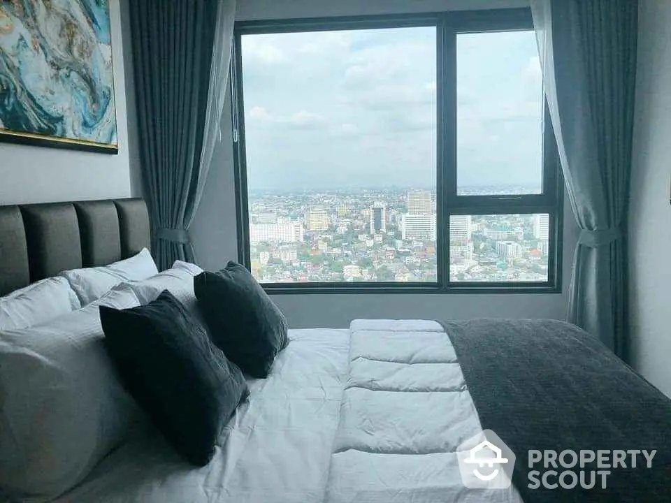 Fully Furnished 1 Bedroom Condo at Life Ladprao-1