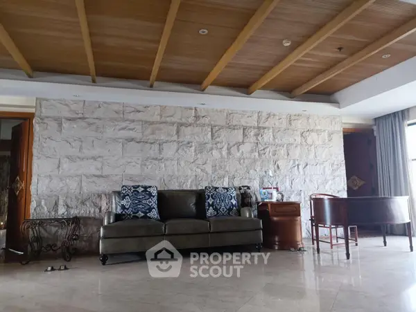 image_rental-30556531