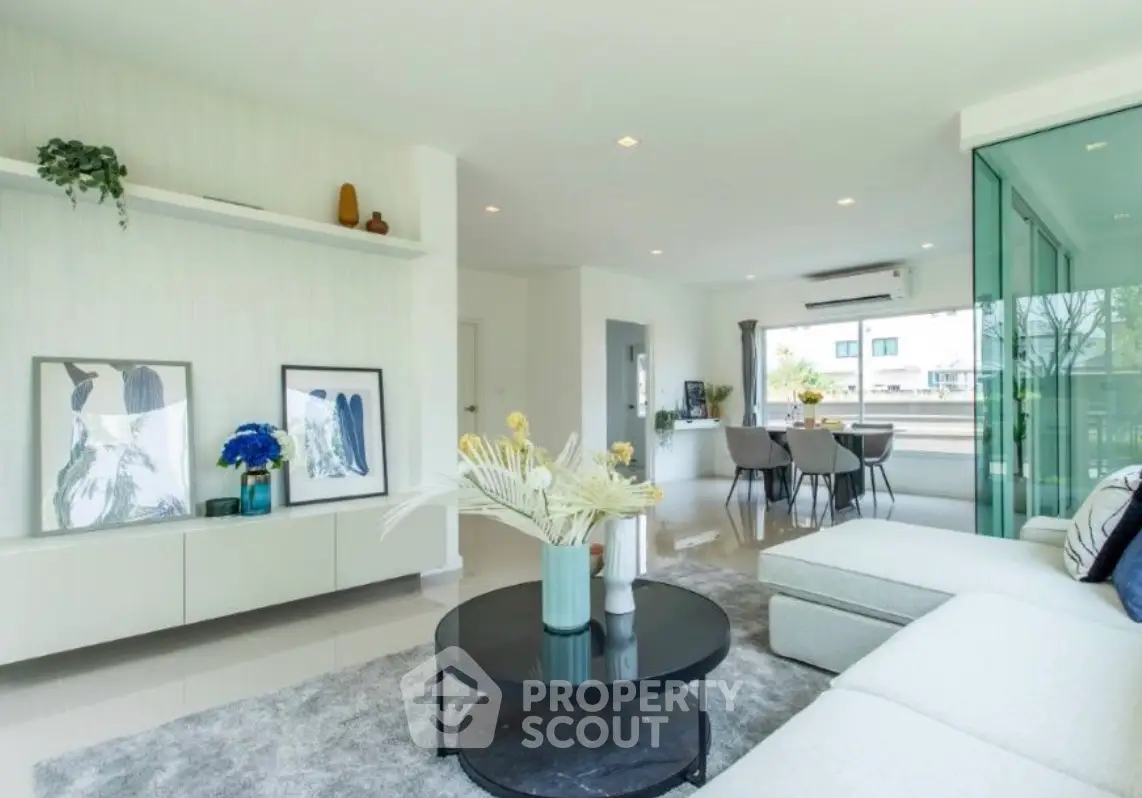 Screenshot 2568-05-27 at 10.24.00.jpg