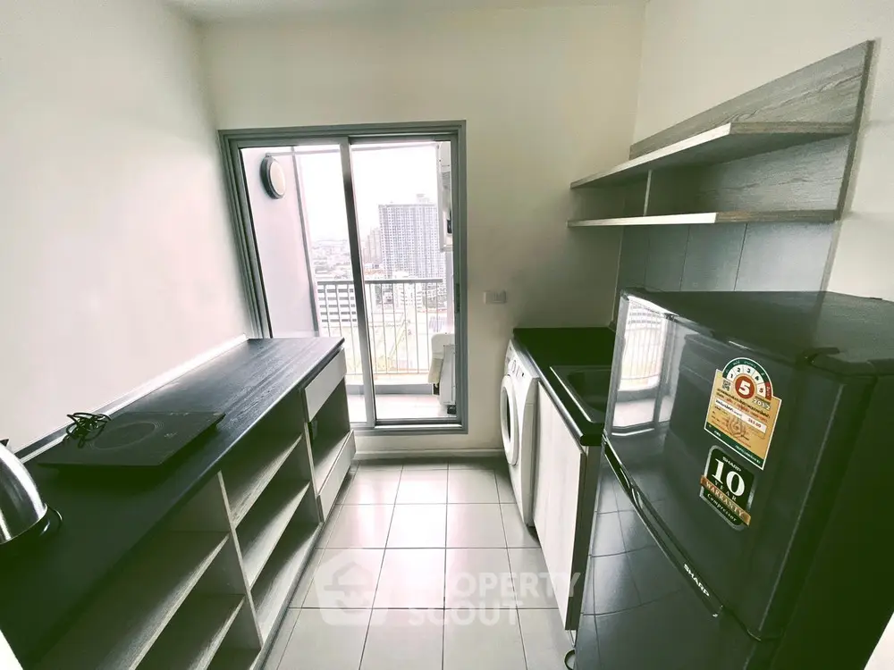  2 Bedrooms Condo at Aspire Sathorn Thapa-1