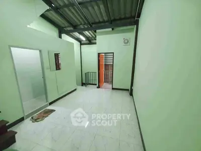 Spacious interior with high ceiling and modern design, perfect for customization.