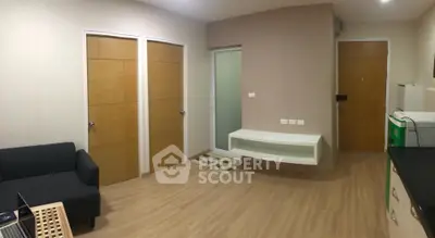  2 Bedrooms Condo at The Maple รัชดา-2