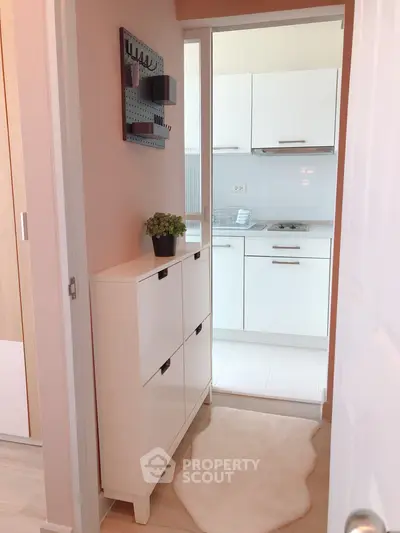  1 Bedroom Condo at Life Ratchada Suthisan-4