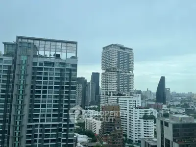 Stunning cityscape view showcasing modern high-rise buildings and skyline.