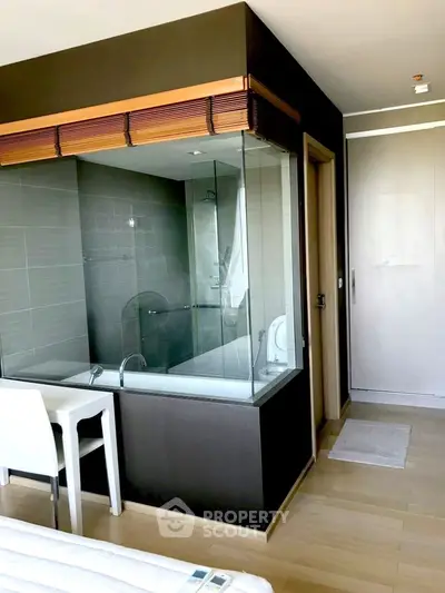  2 Bedrooms Condo at Siri At Sukhumvit-4