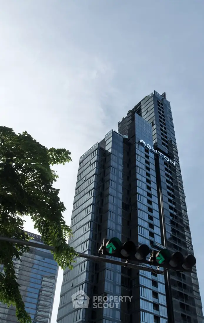 Ashton Silom