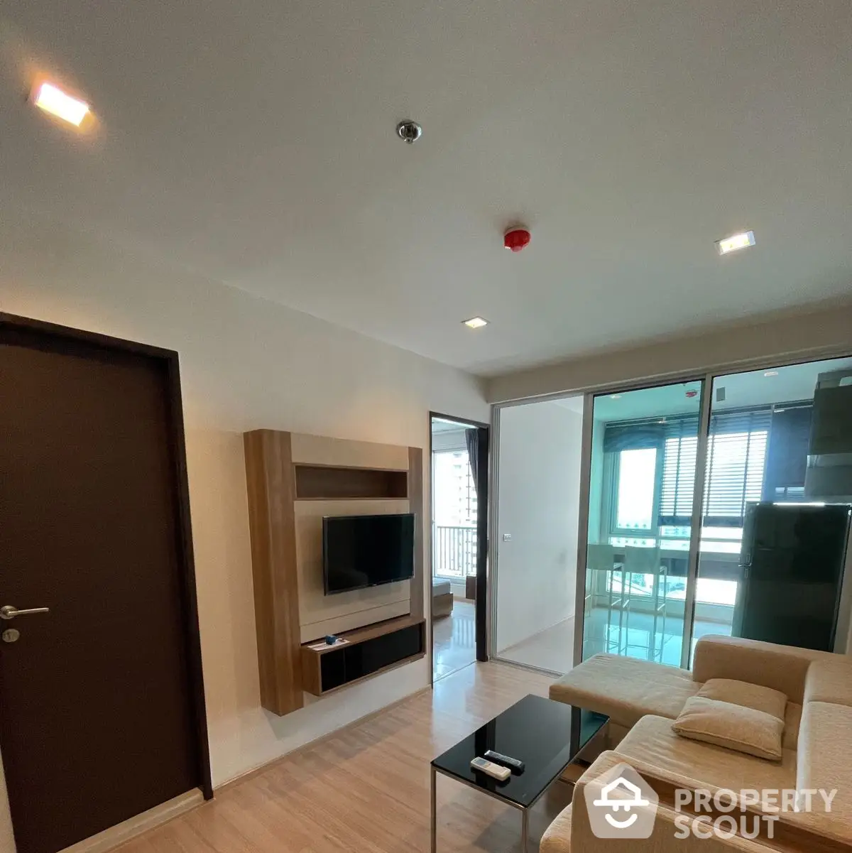  1 Bedroom Condo at Rhythm Sathorn Livingroom