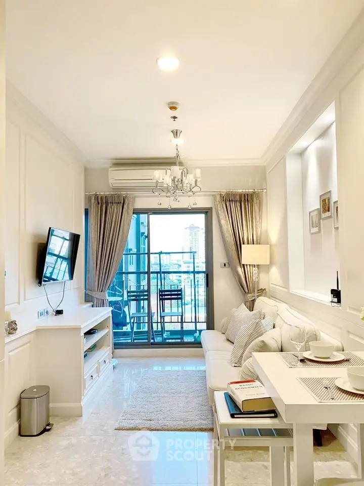 Fully Furnished 1 Bedroom Condo at The Crest Sukhumvit 34-1