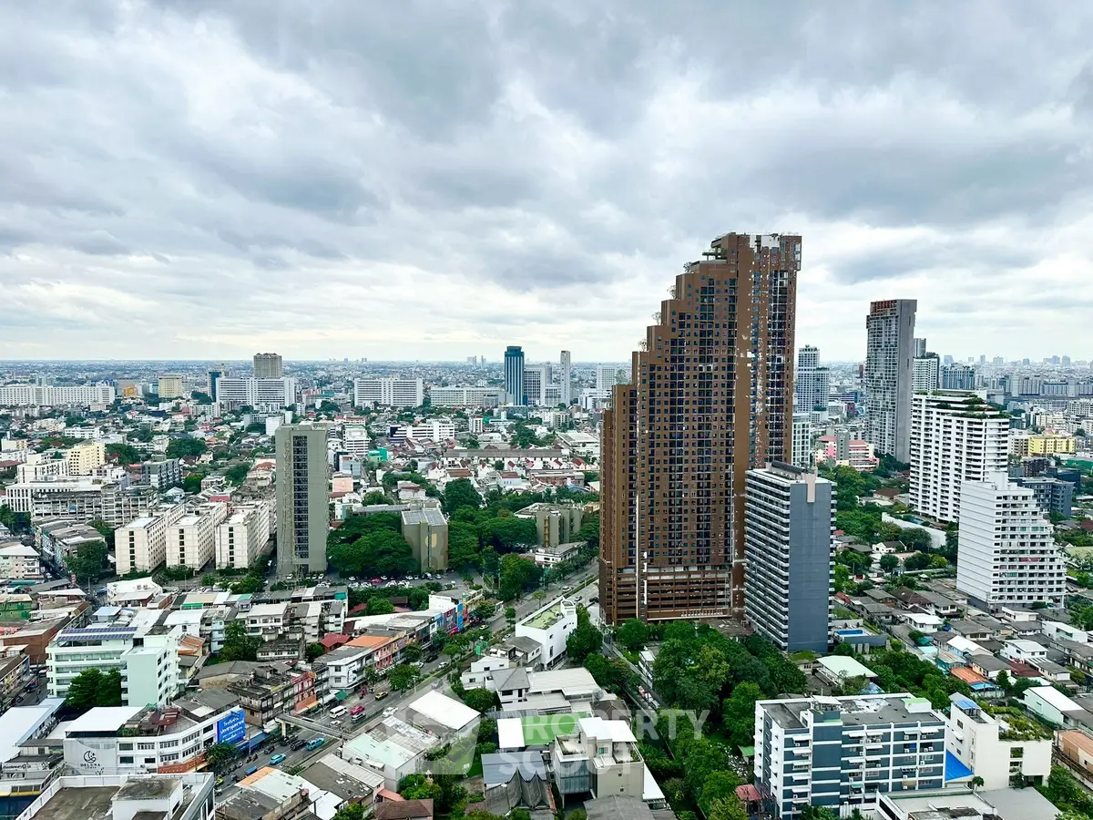 Stunning cityscape view showcasing modern high-rise buildings and urban skyline.