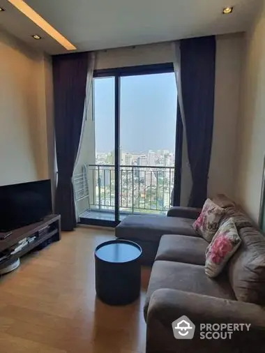 Fully Furnished 1 Bedroom Condo at Equinox Paholyothin Viphavadee Livingroom