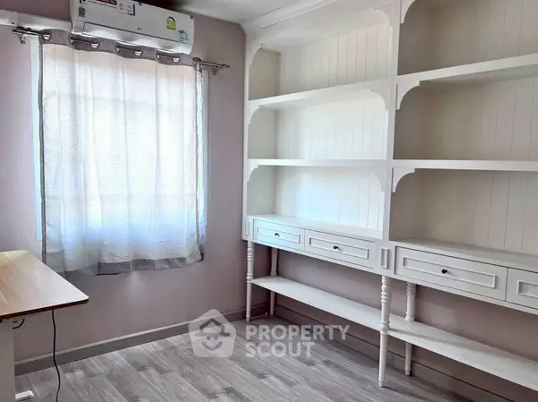 image_rental-30364354