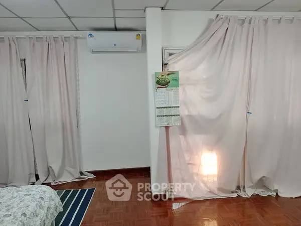 image_rental-28529848