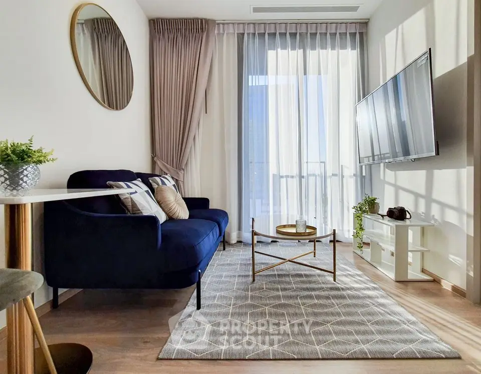 Fully Furnished 2 Bedrooms Condo at Oka Haus Sukhumvit 36-1