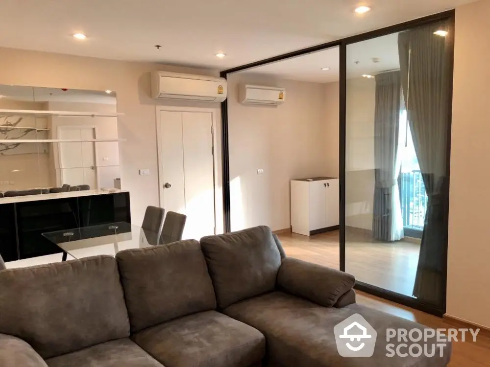  2 Bedrooms Condo at The Tree Rio Bang Aor Station Livingroom