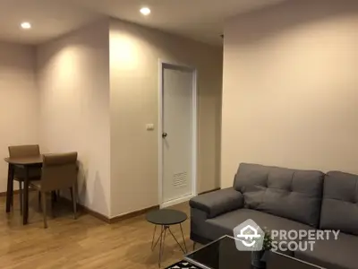  2 Bedrooms Condo at The Tree Interchange-3