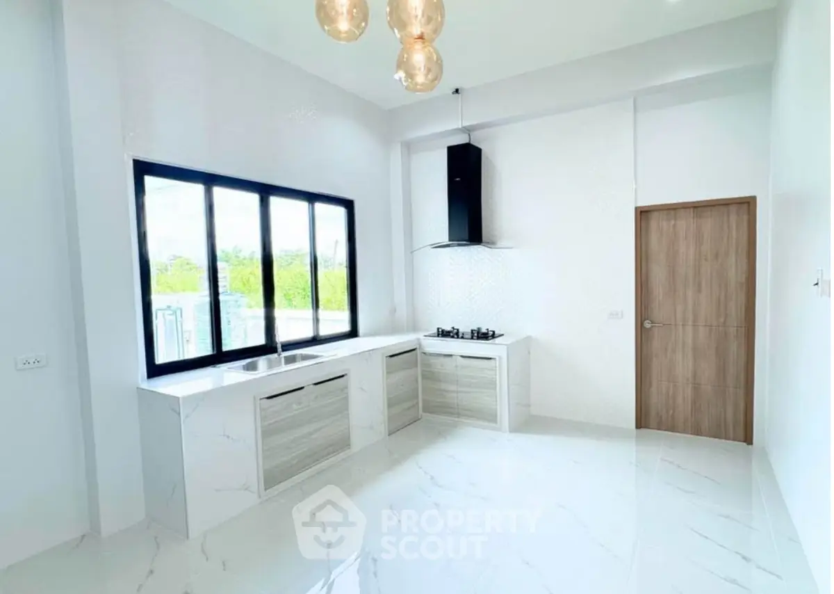 Screenshot 2025-12-15 125947.png