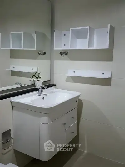 Fully Furnished 2 Bedrooms Condo at Knightsbridge Bearing-4