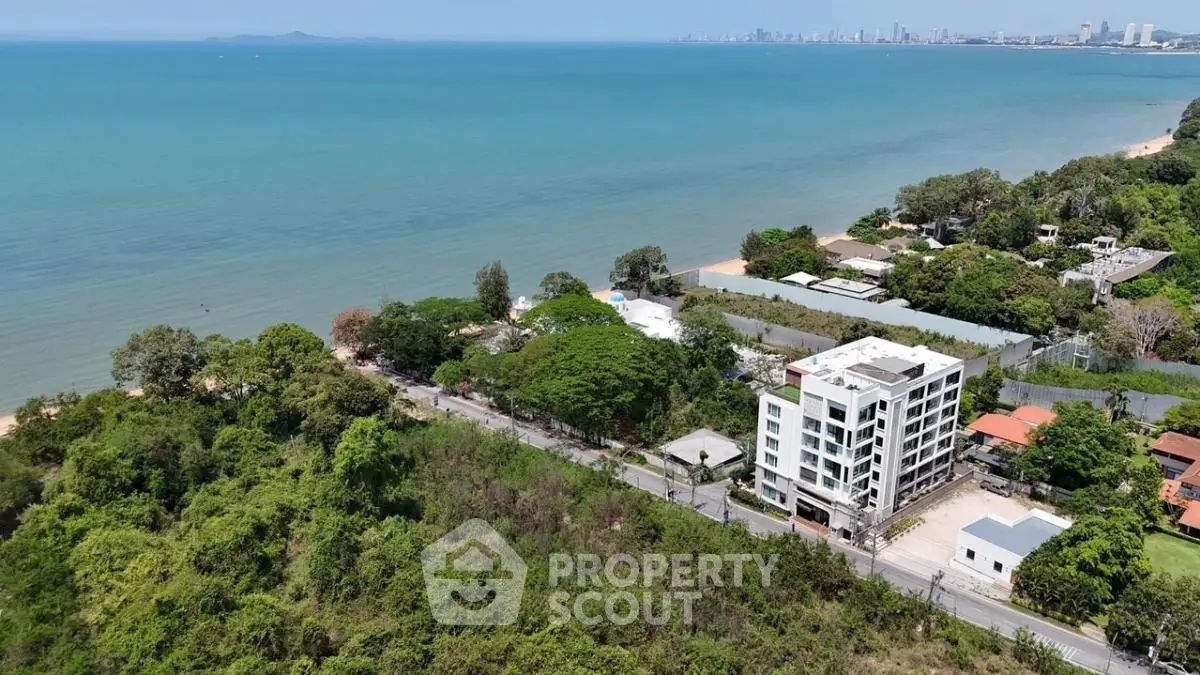 Coastal property with stunning sea view and lush greenery