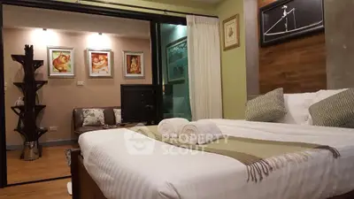 Luxurious bedroom with elegant decor and cozy ambiance, perfect for relaxation and comfort.