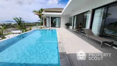 Luxurious villa with stunning pool and panoramic views