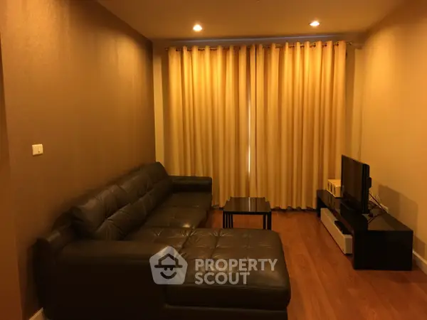 image_rental-5282185