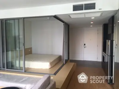  1 Bedroom Condo at Siamese Surawong-3