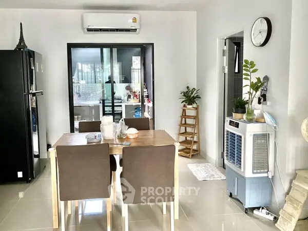 image_rental-10859056