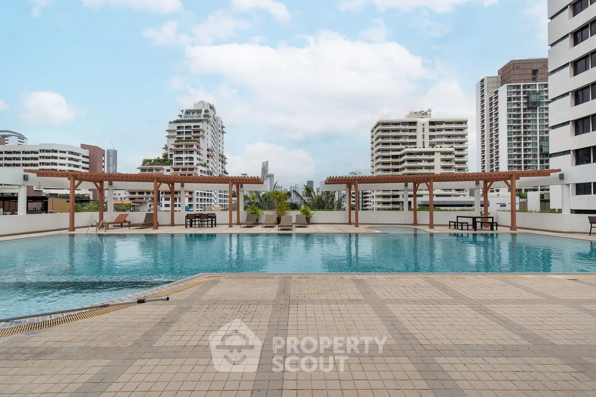 Luxurious rooftop pool with stunning city views and modern amenities.