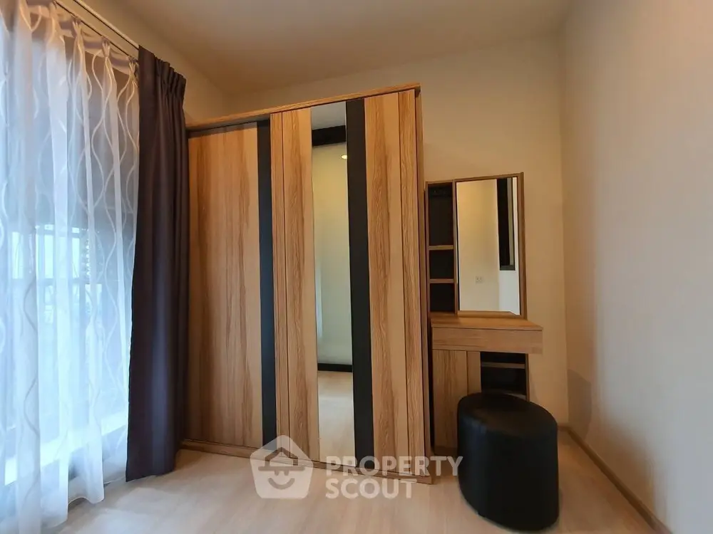  1 Bedroom Condo at Life Asoke ไลฟ์ อโศก-1