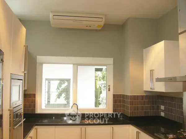 image_rental-30996386