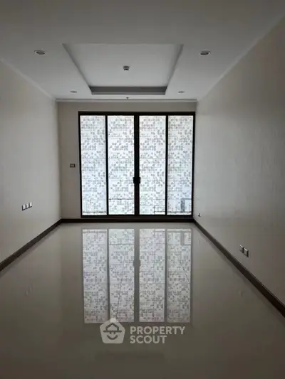 image_rental-30653975