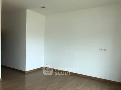 1095576.7.jpg
