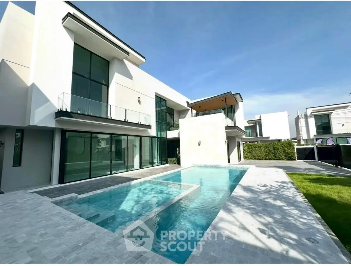 Luxurious modern villa with private pool and spacious outdoor area