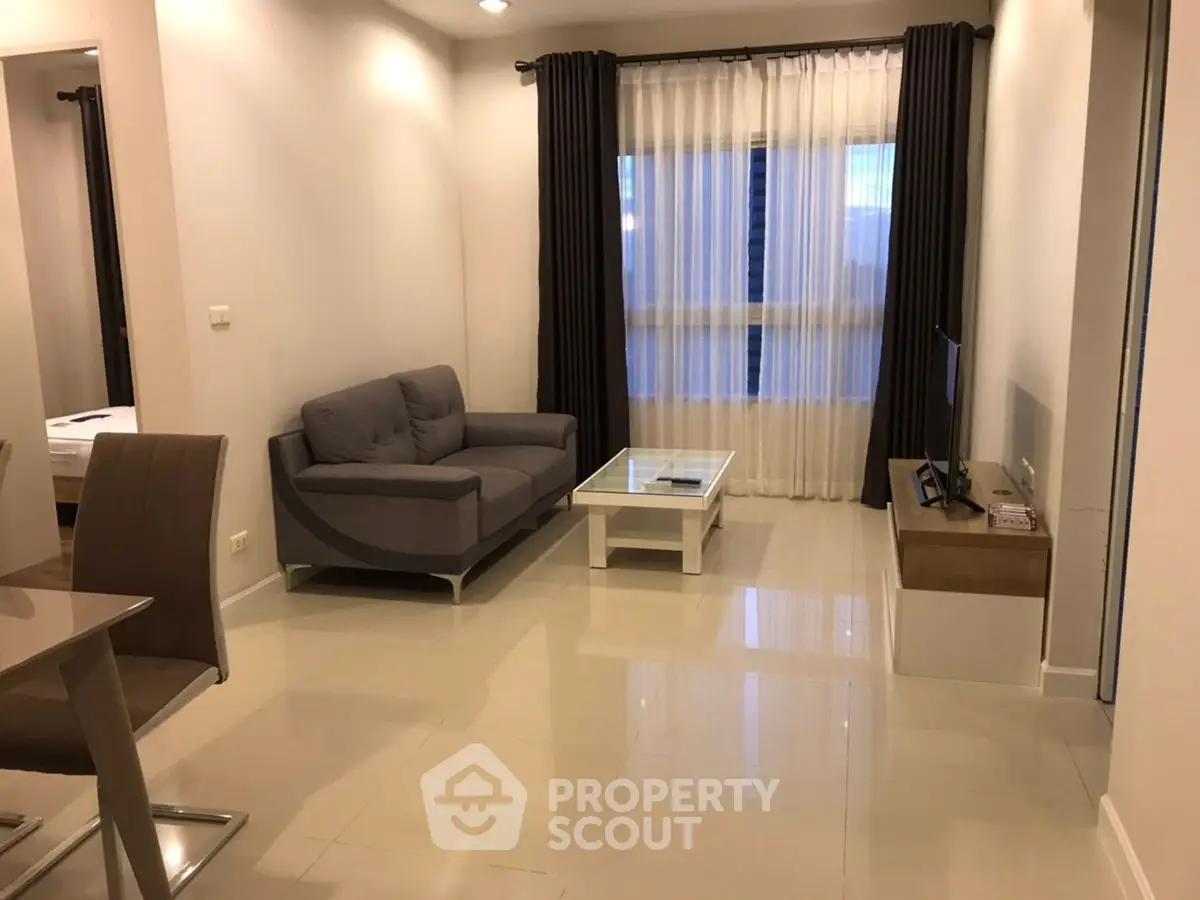 2 Bedrooms Condo at Q House Sathorn-5