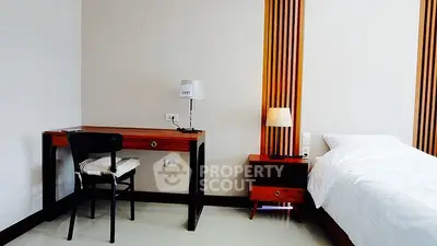Fully Furnished 3 Bedrooms Apartment at สบายดี-4