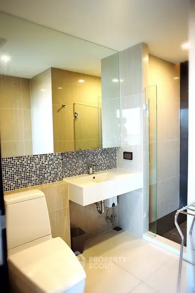  1 Bedroom Condo at Rhythm Sukhumvit 44 1-2