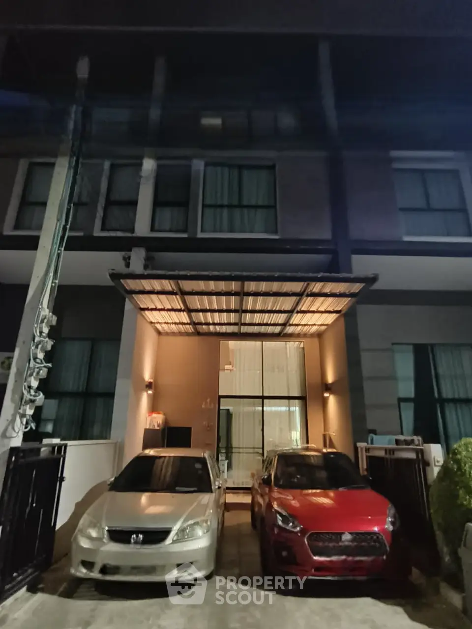 1618605-Photoroom.png