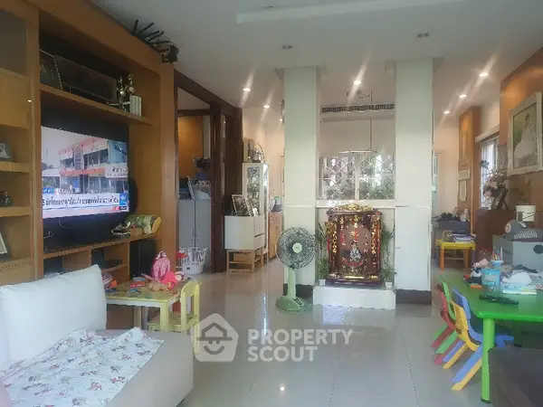 image_rental-5973618