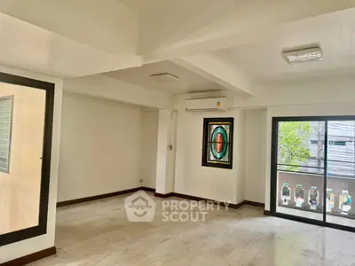 image_rental-30840891