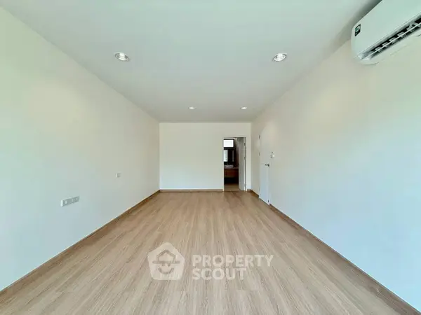 image_rental-30785807