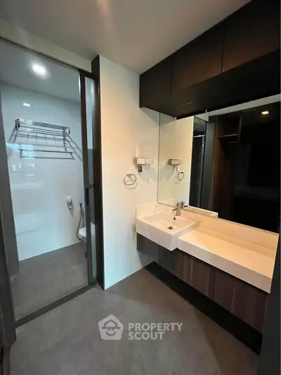 Modern bathroom with sleek design and spacious layout