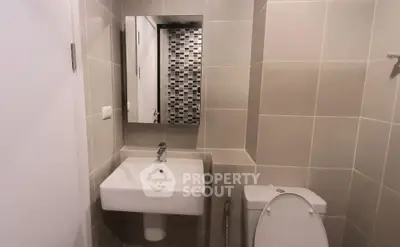  1 Bedroom Condo at The Base Phetkasem-4
