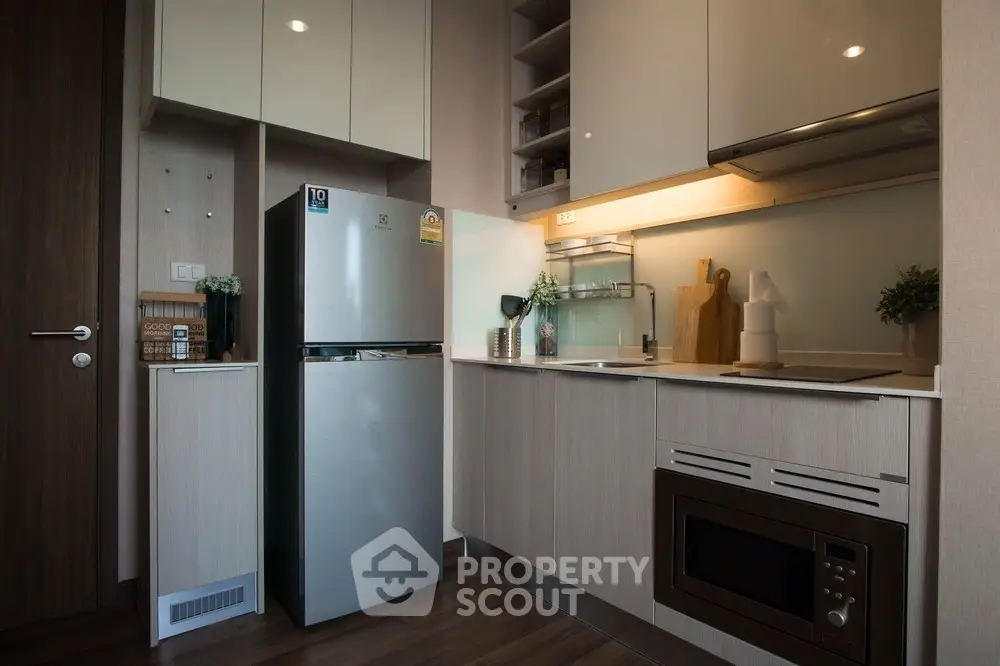  1 Bedroom Condo at Chewathai Interchange-1