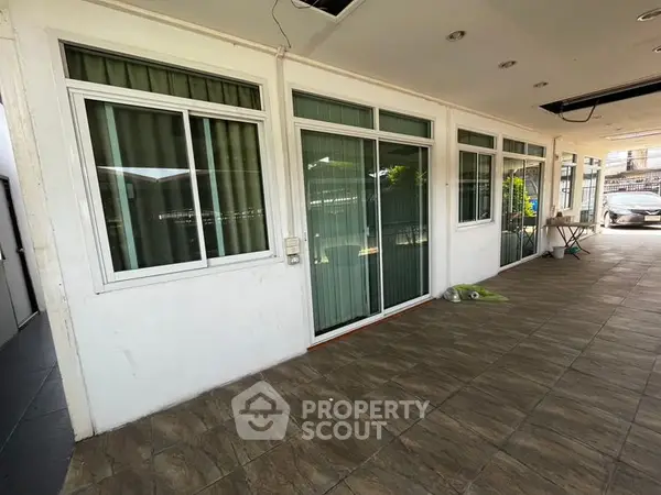 image_rental-29110144