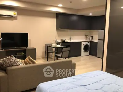 Fully Furnished 1 Bedroom Condo at Venio สุขุมวิท 10-3