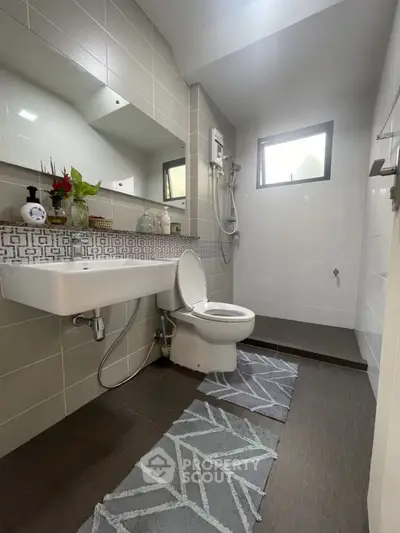 Modern bathroom with sleek design and stylish fixtures