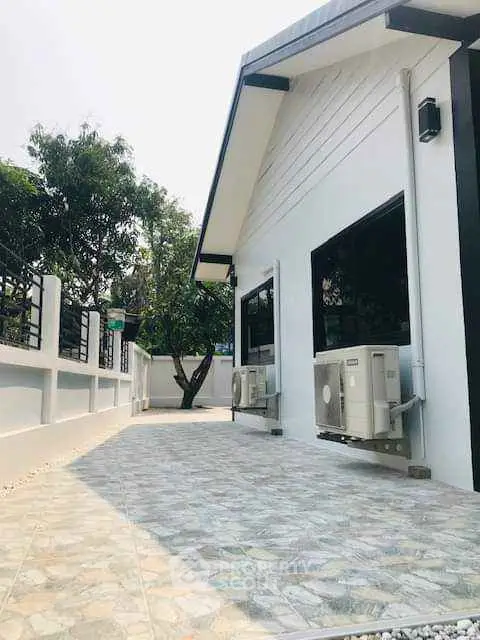 image_rental-16510540