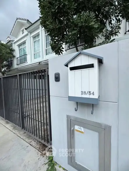 image_rental-28589211